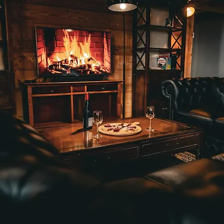 Le De Vincent Chalet Cordon